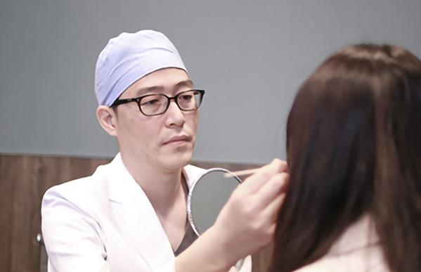 Konsultasi 1:1 pribadi dengan dokter penanggung jawab