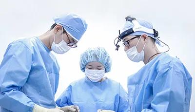 Sistem pengungkapan
nama asli dokter bedah