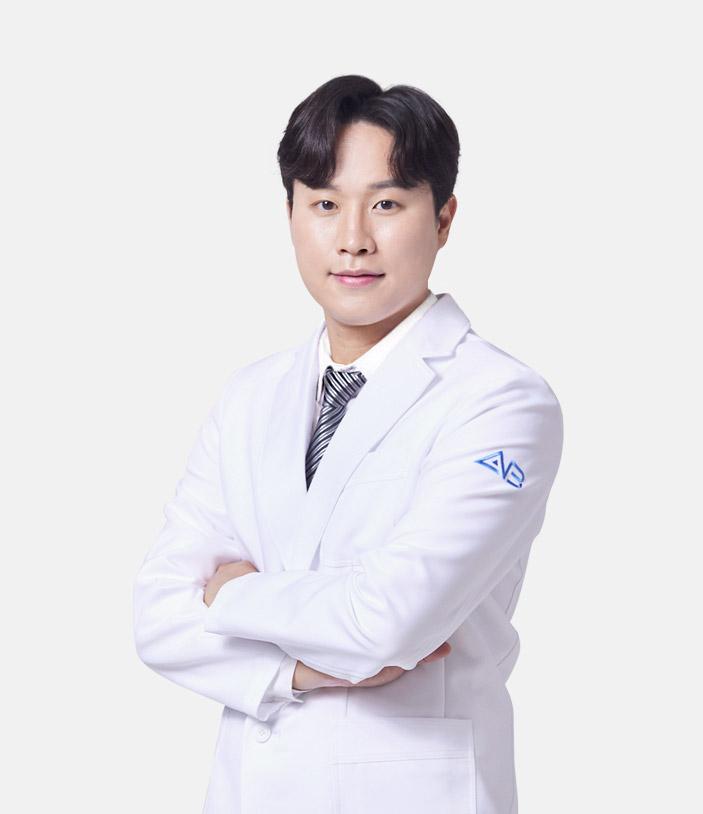 Dr. Kim Seung-Hyun di Operasi Plastik AB