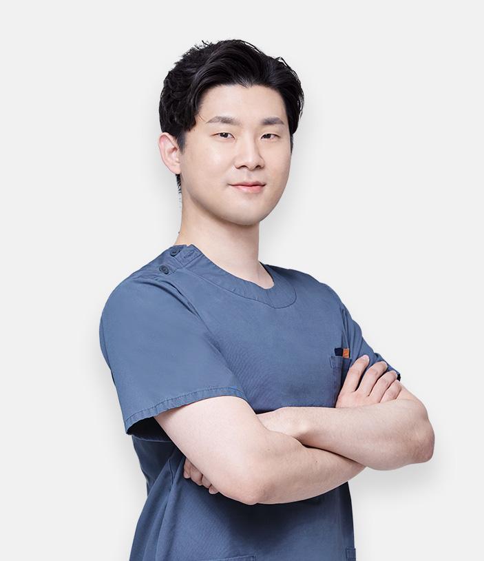 Dr. Park Yoon-Sang di Operasi Plastik AB