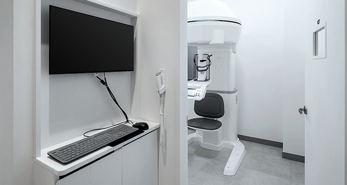 AB Plastic Surgery Lantai 3_Ruang pengambilan CT Scan