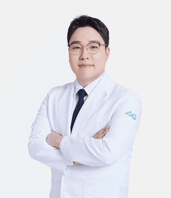 Dr. Lee Jong-Ho di Operasi Plastik AB