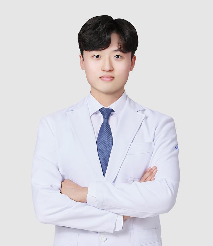 Dr. Kwon Bo-Hyun di Operasi Plastik AB