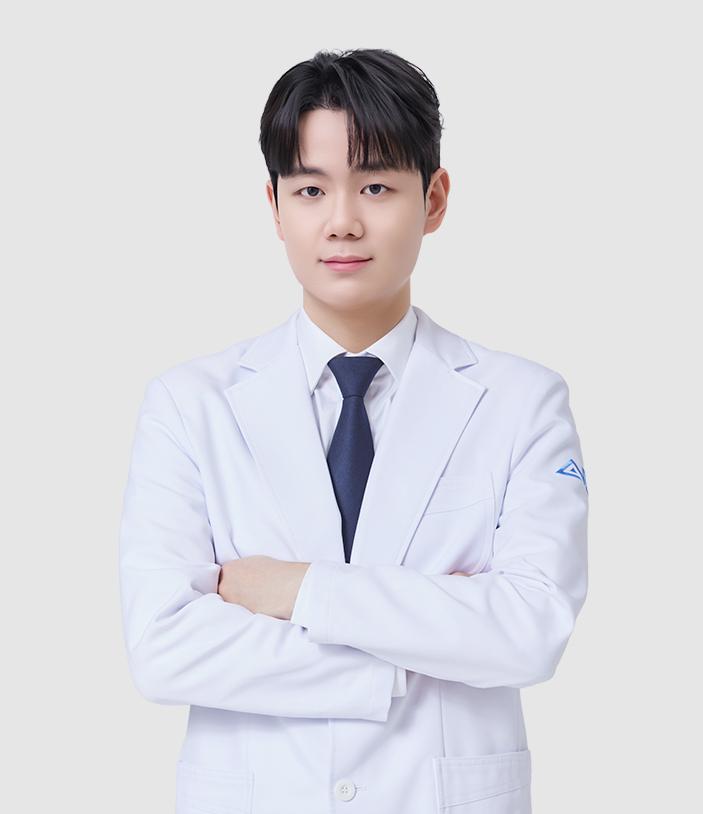 Dr. Seo Min-Hyung di Operasi Plastik AB