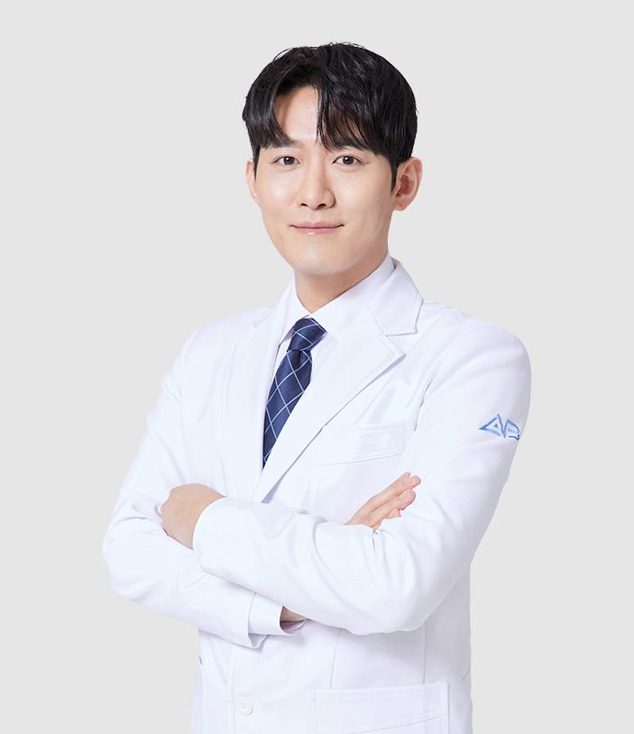 Dr. Park Seong-Hoon di Operasi Plastik AB