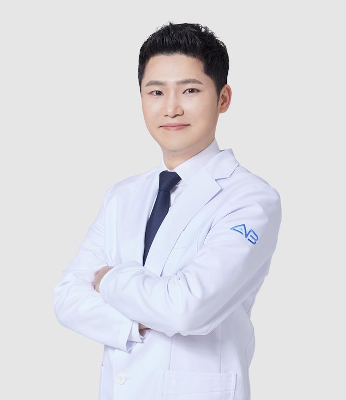 Dr. An Mun-Young di Operasi Plastik AB