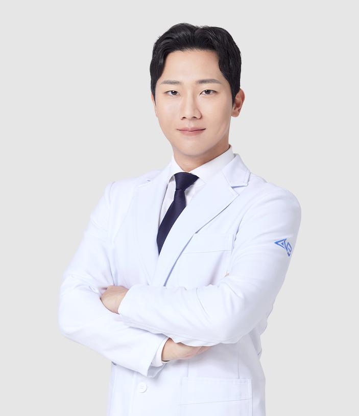 Dr. Koo Won-Young di Operasi Plastik AB