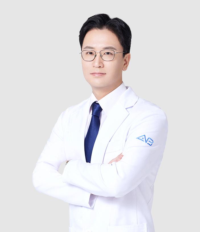 Dr. Jeong Yeon-Woo di Operasi Plastik AB